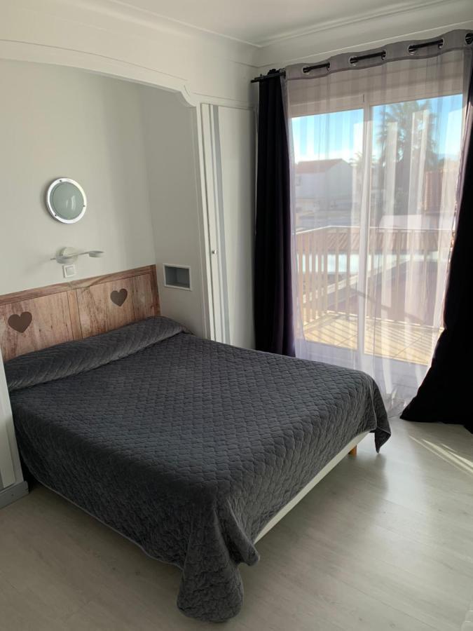 Hotel Le Canetois Εξωτερικό φωτογραφία