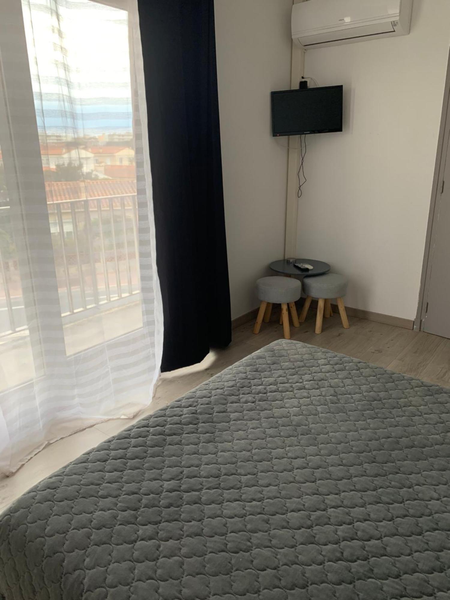 Hotel Le Canetois Εξωτερικό φωτογραφία