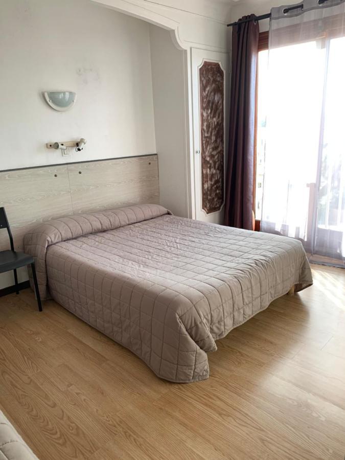 Hotel Le Canetois Εξωτερικό φωτογραφία
