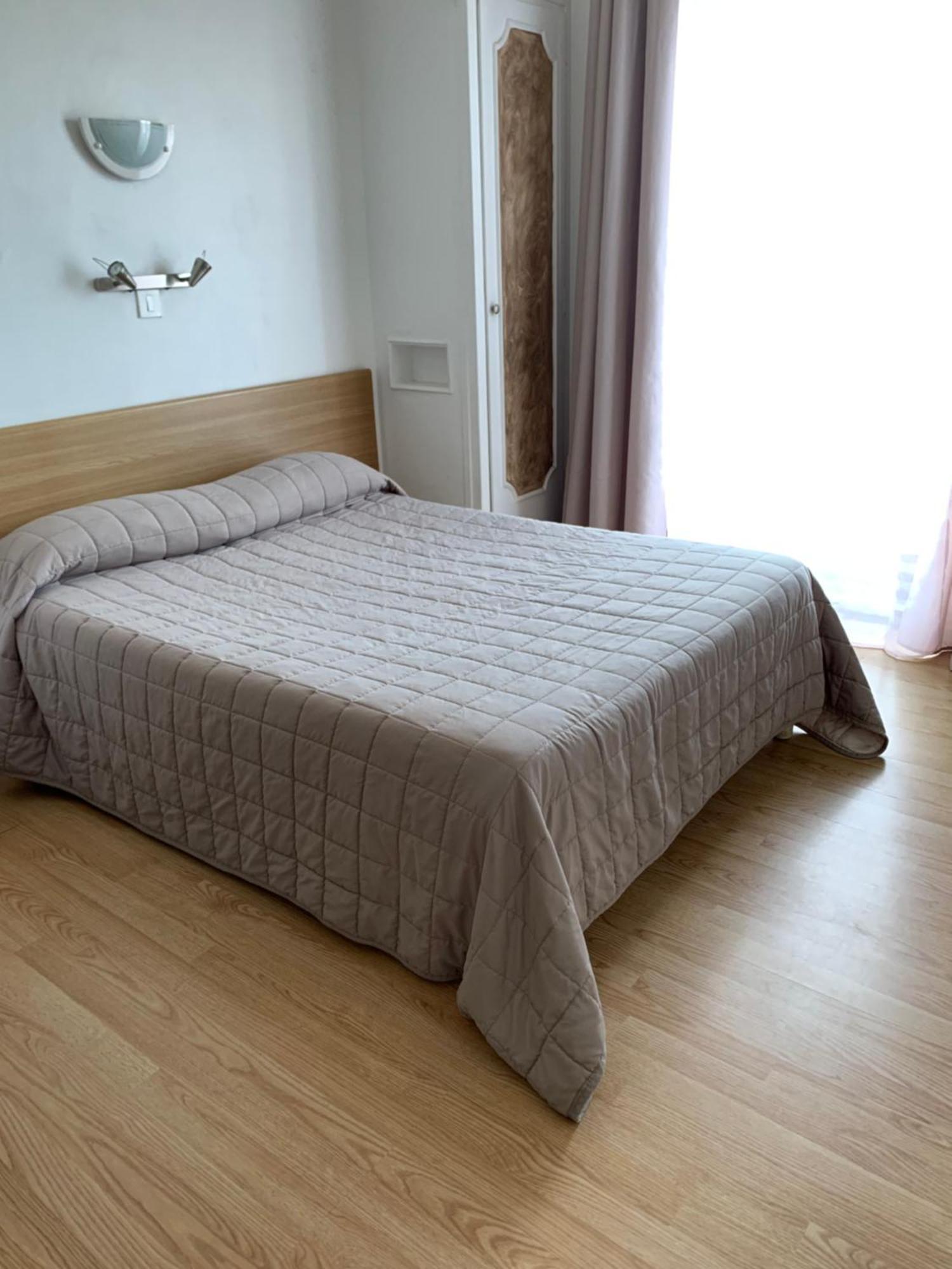 Hotel Le Canetois Εξωτερικό φωτογραφία